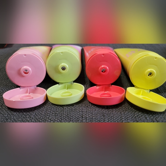 Set of 4 NEW Victoria's Secret Lotions - Picture 2 of 7